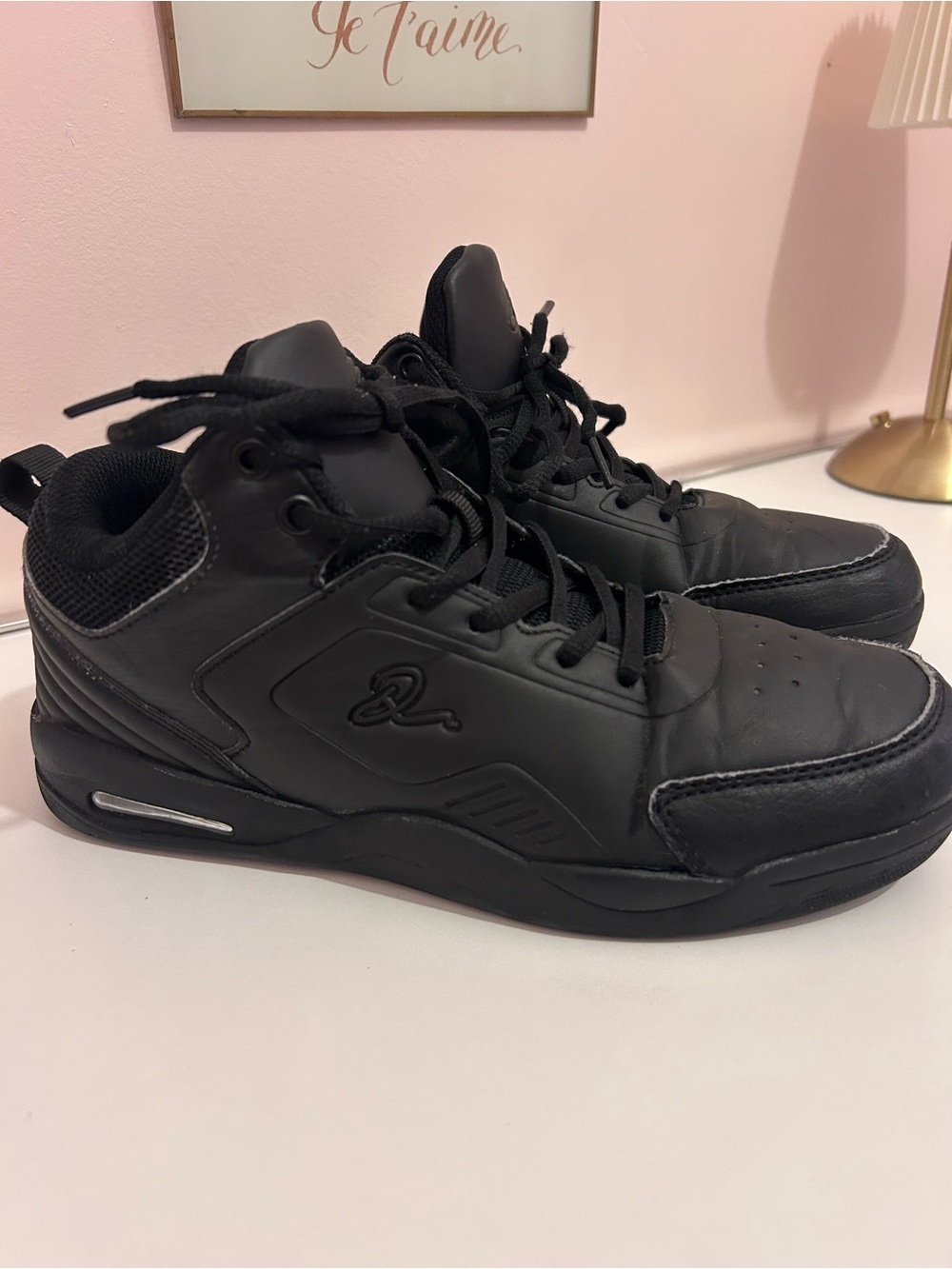 AND1 Boys Casual Mid Basketball Shoes – All Black size 5.5